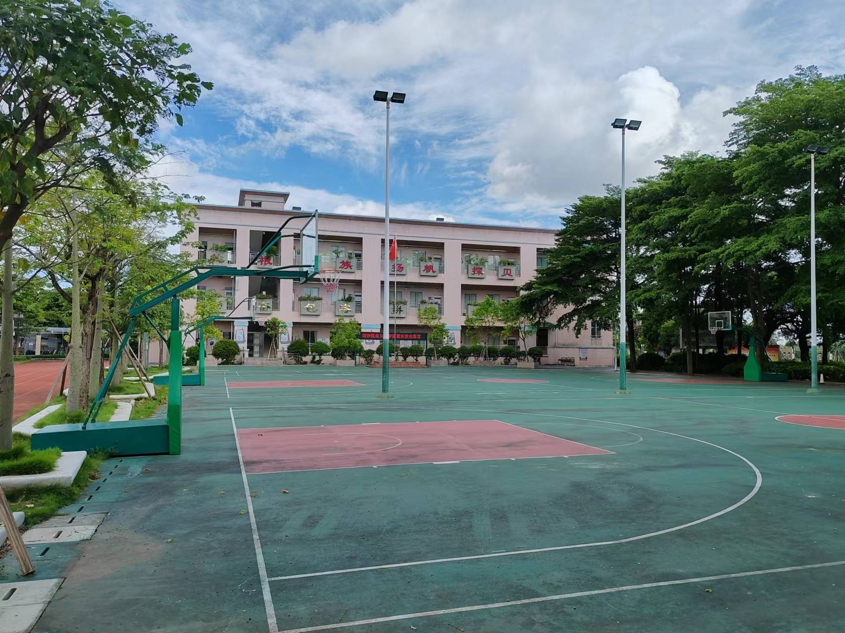 庙贝小学图片1.jpg