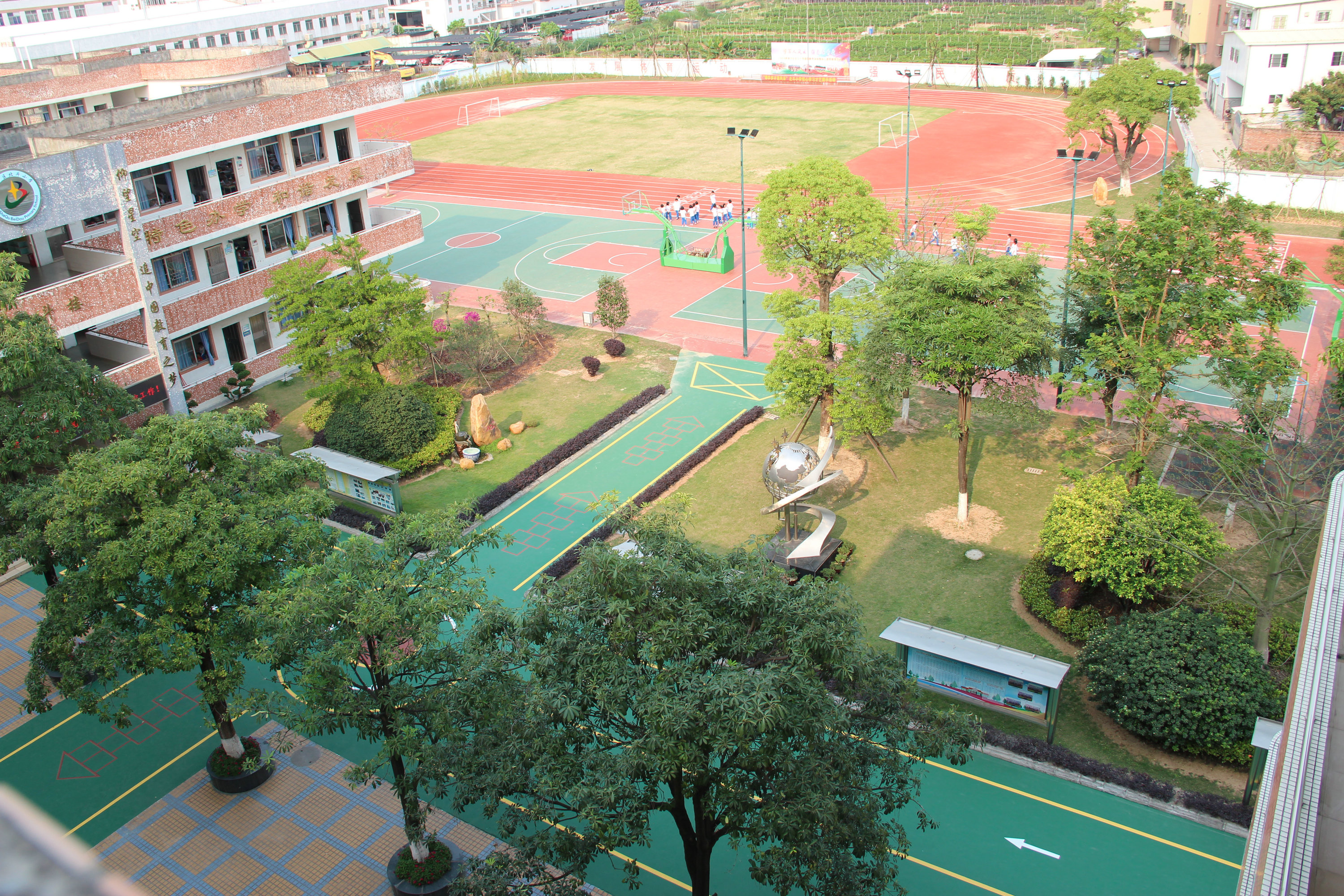 校园校貌.JPG